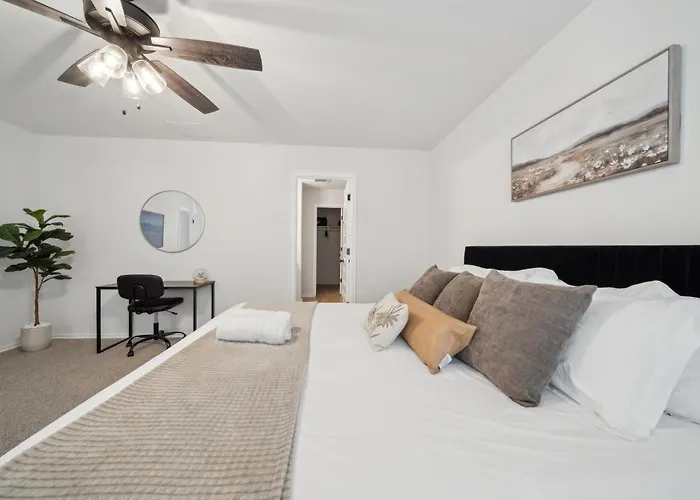 Spacious 4br With Fire Pit Games Midtown Near Tu *