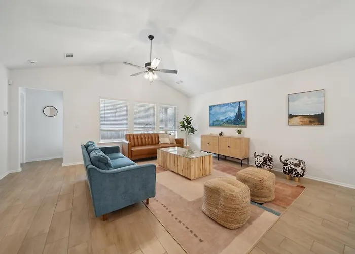 Apartment Spacious 4br With Fire Pit Games Midtown Near Tu Tulsa