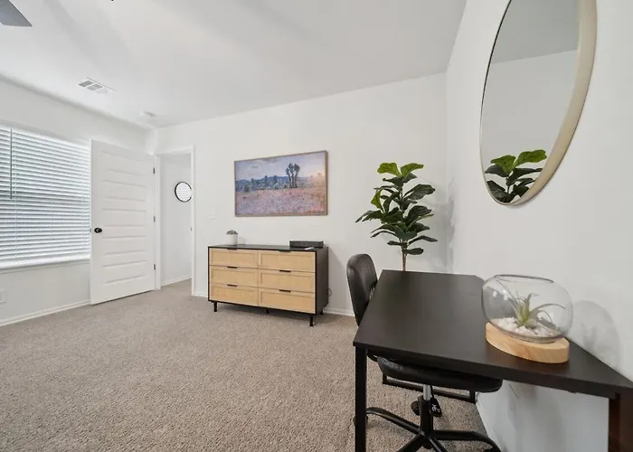 Apartment Spacious 4br With Fire Pit Games Midtown Near Tu *