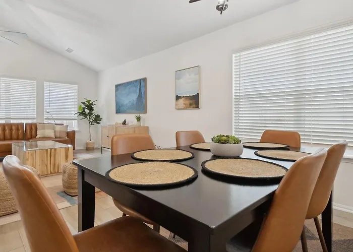 Apartment Spacious 4br With Fire Pit Games Midtown Near Tu *