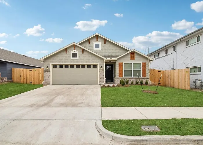 Spacious 4br With Fire Pit Games Midtown Near Tu Tulsa